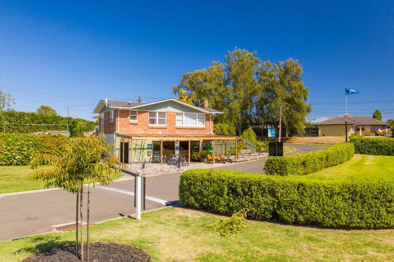 Cambridge Top 10 Holiday Park Bagian luar foto