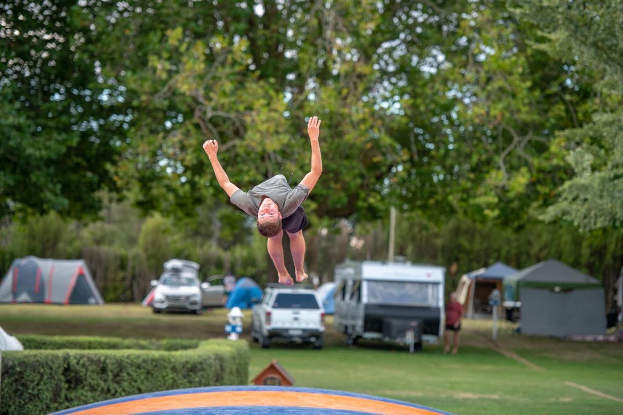 Cambridge Top 10 Holiday Park Bagian luar foto