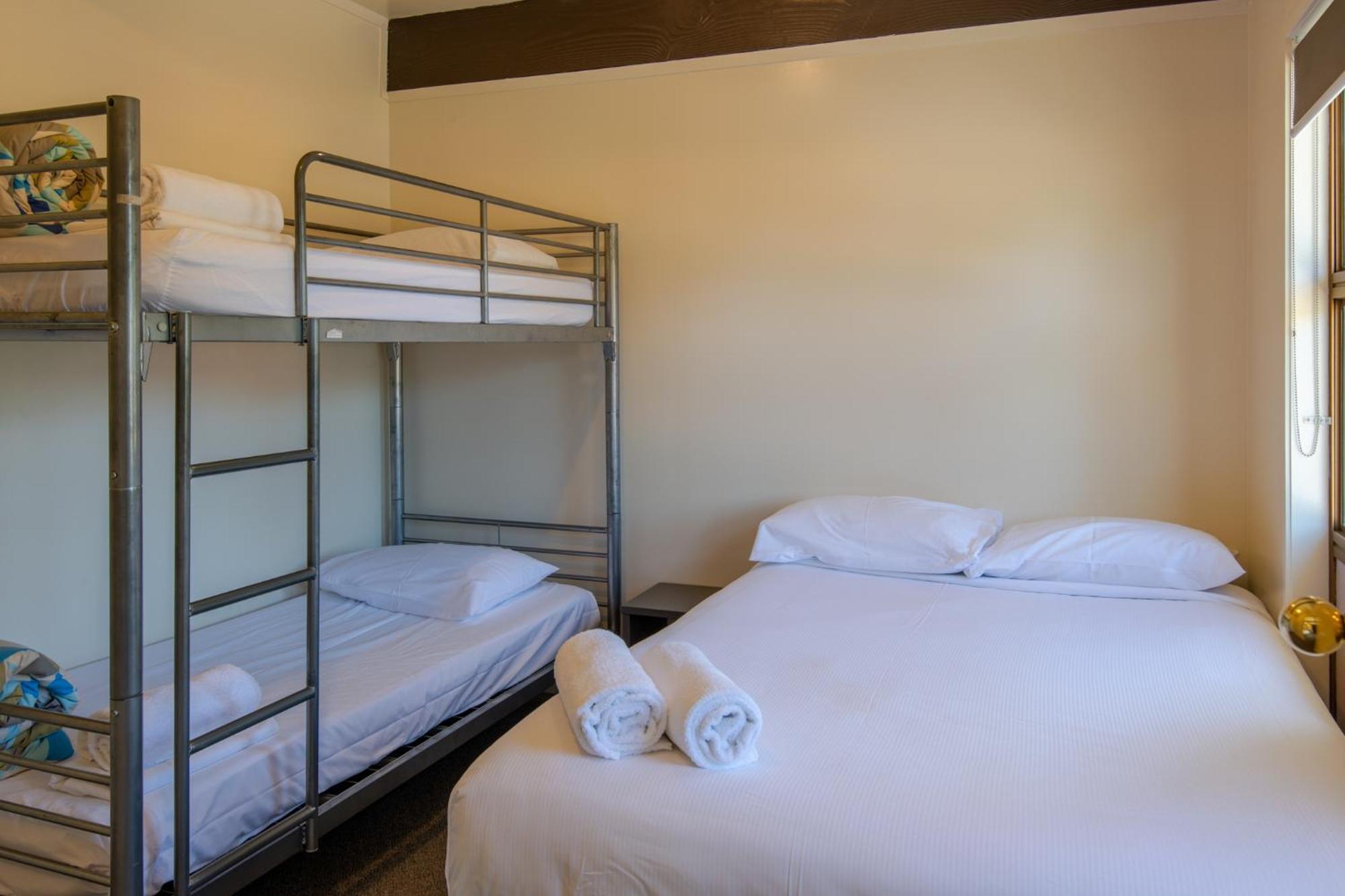 Cambridge Top 10 Holiday Park Bagian luar foto
