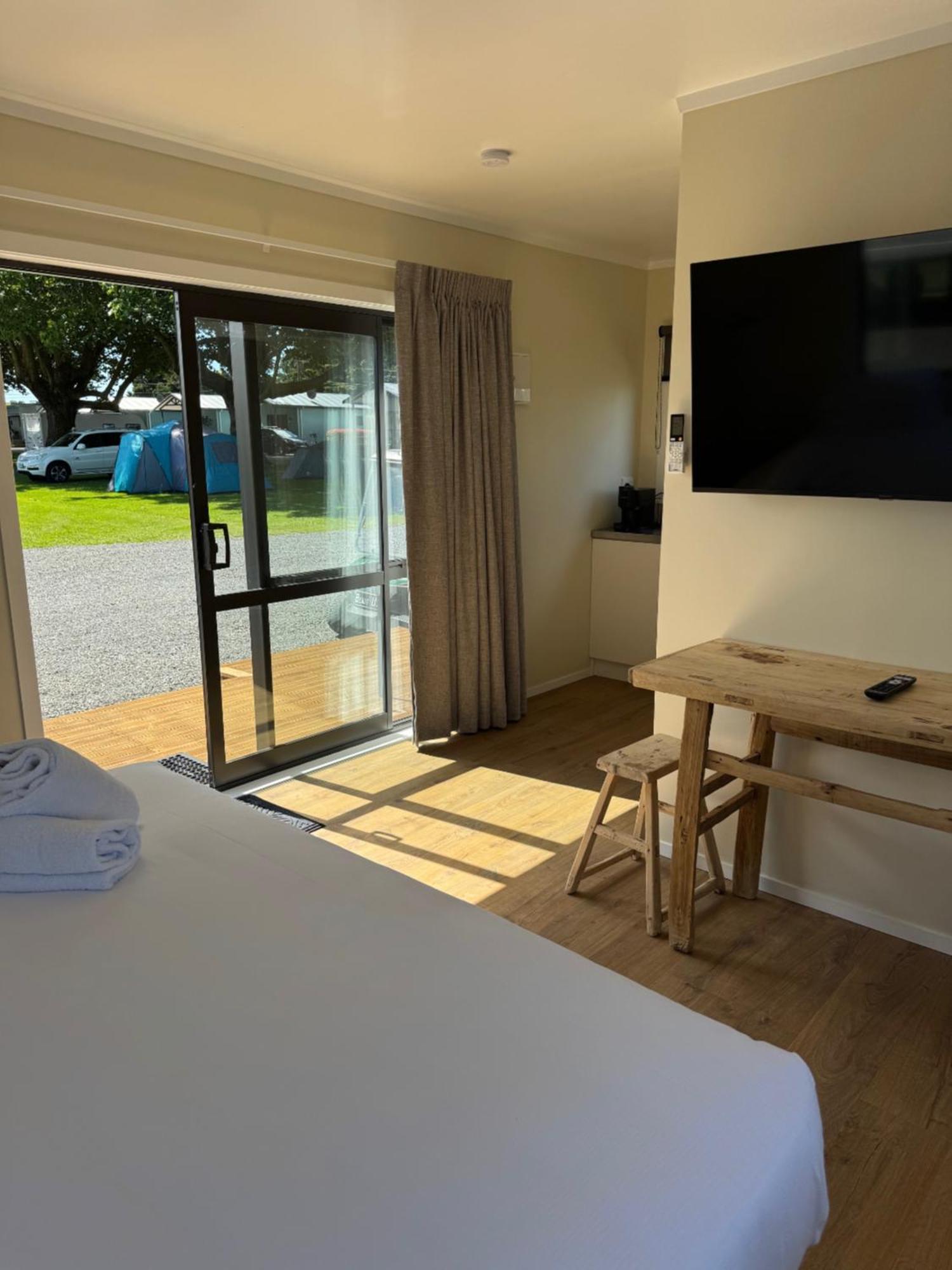 Cambridge Top 10 Holiday Park Bagian luar foto
